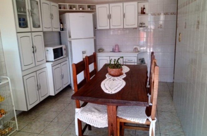 Sobrado Salesópolis / Totozinho