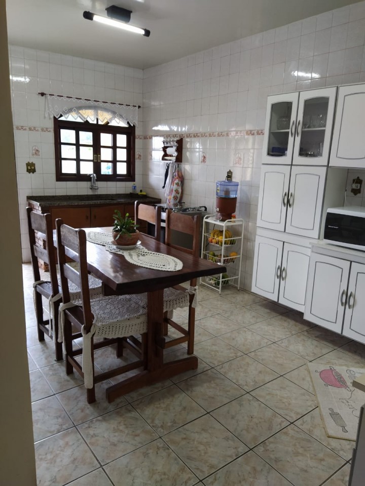 Sobrado Salesópolis / Totozinho