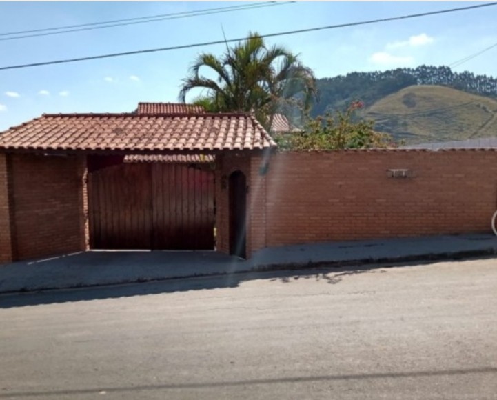 Sobrado Salesópolis / Totozinho