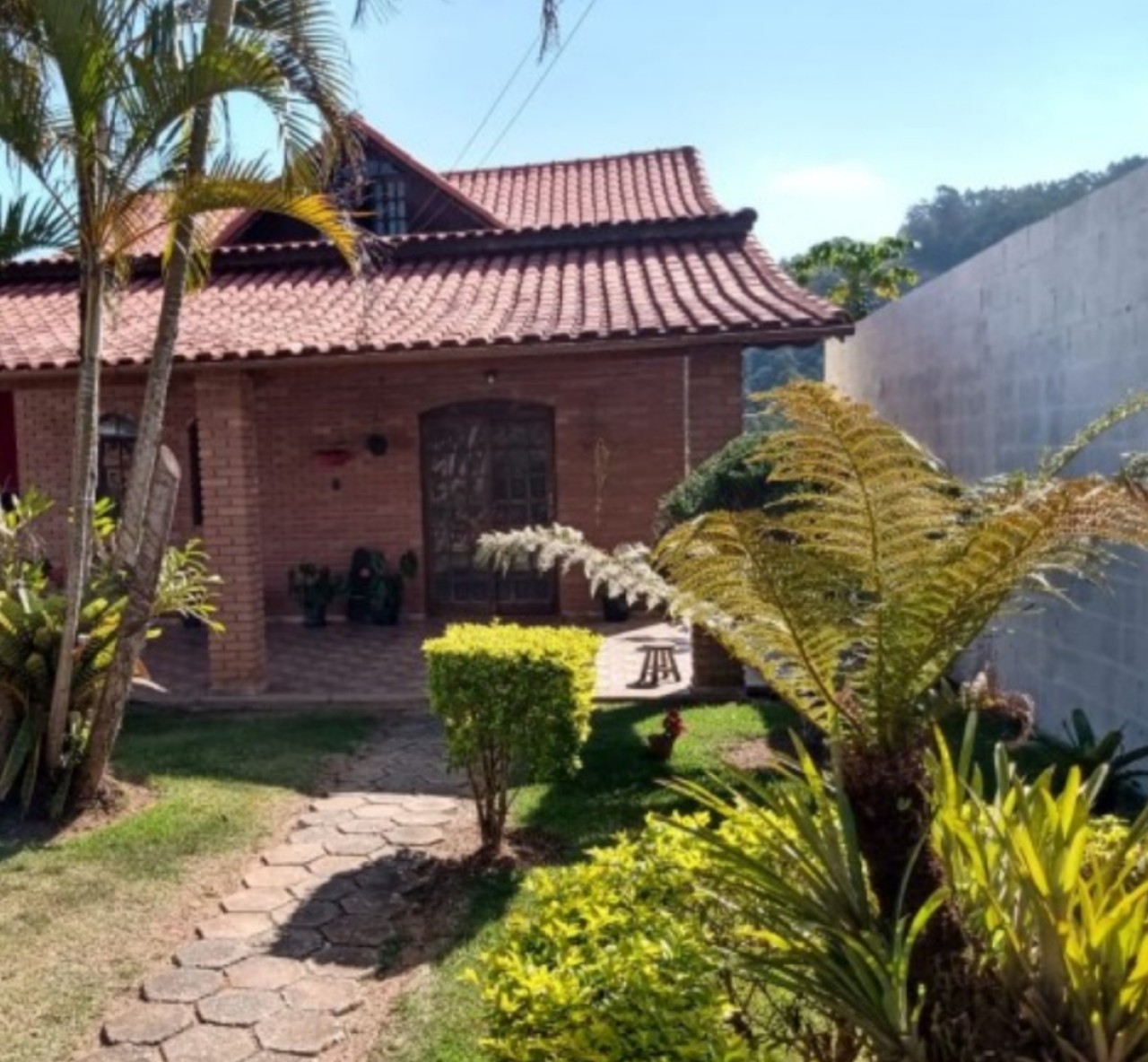 Sobrado Salesópolis / Totozinho